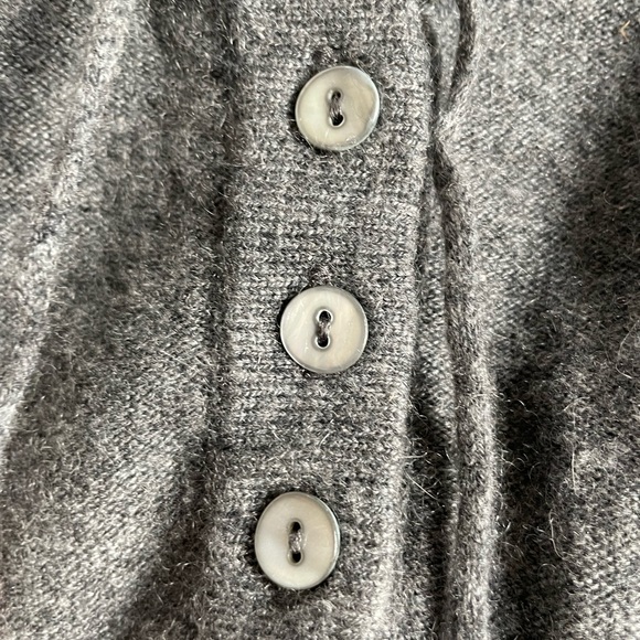 Fleuresse Cashmere Sweater - Picture 3 of 4